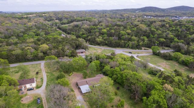 2413 Fly Rd, Nolensville, TN 37135