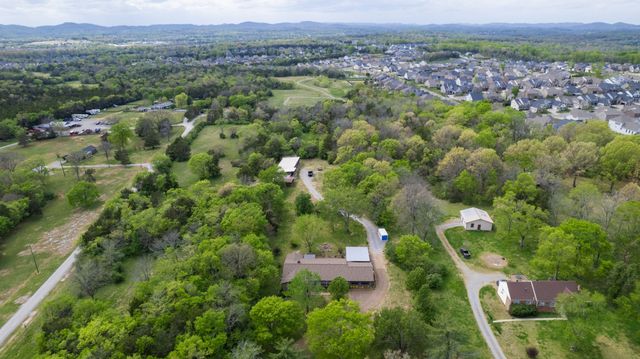 2413 Fly Rd, Nolensville, TN 37135