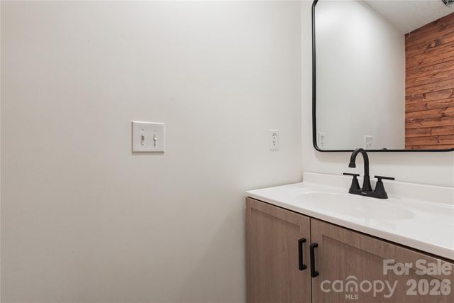 141 Tommys Lane, Mooresville, NC 28117