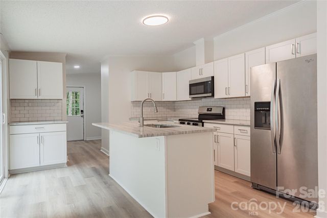 141 Tommys Lane, Mooresville, NC 28117