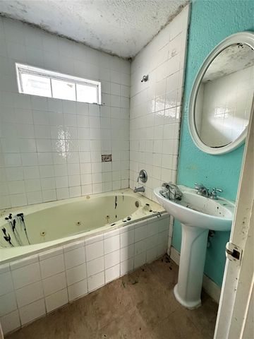 2912 Gregg Street, Houston, TX 77026