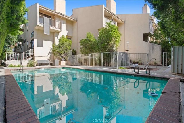 5727 ETIWANDA 3, Tarzana, CA 91364