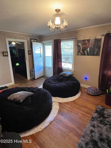 1123 Candlewood Drive, Kinston, NC 28501