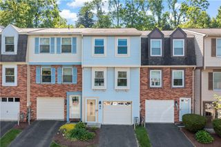 45 Shadow Dr, Whitehall, PA 15227