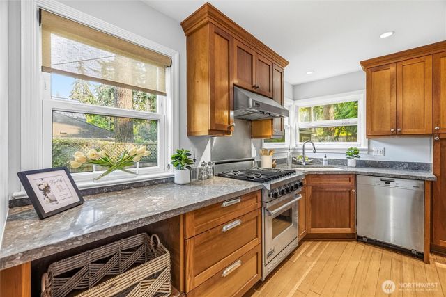 2745 NE 89th Street, Seattle, WA 98115