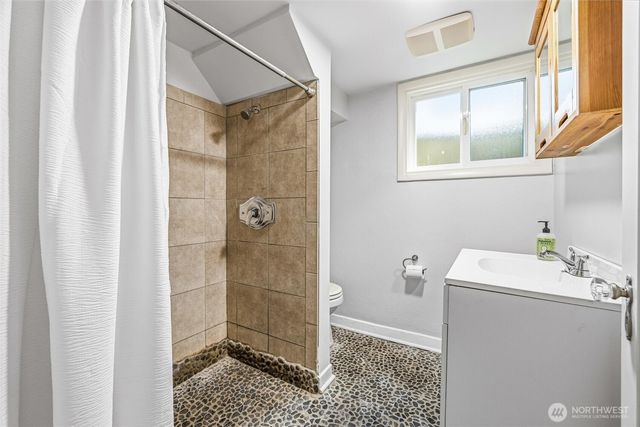 2745 NE 89th Street, Seattle, WA 98115