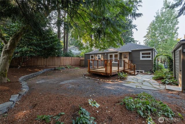 2745 NE 89th Street, Seattle, WA 98115