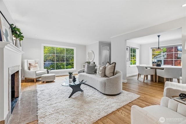 2745 NE 89th Street, Seattle, WA 98115
