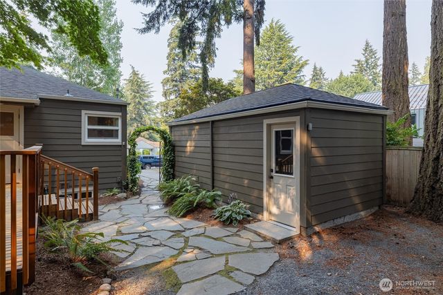 2745 NE 89th Street, Seattle, WA 98115