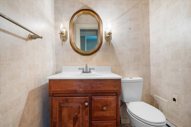 303 E 9TH ST, Fulton, MO 65251