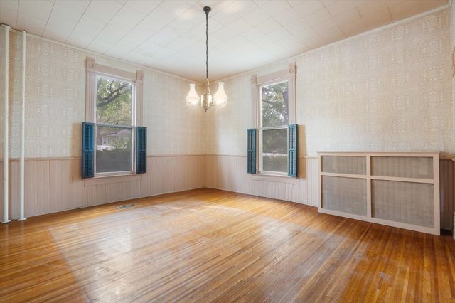 303 E 9TH ST, Fulton, MO 65251