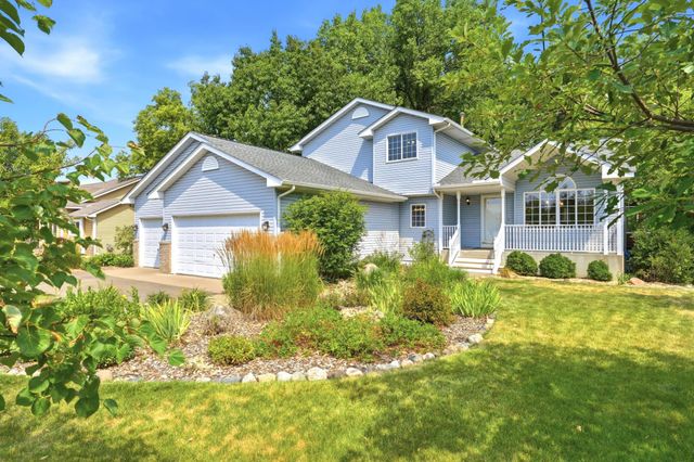 1039 Heather Drive, Woodbury, MN 55129