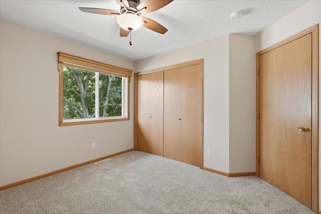 1039 Heather Drive, Woodbury, MN 55129