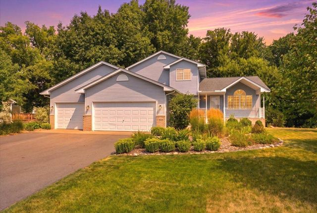 1039 Heather Drive, Woodbury, MN 55129