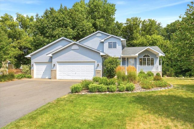 1039 Heather Drive, Woodbury, MN 55129
