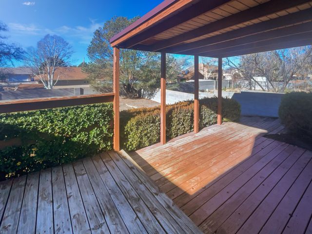 5305 Carruthers Street NE, Albuquerque, NM 87111