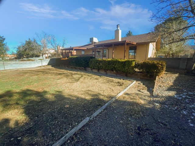 5305 Carruthers Street NE, Albuquerque, NM 87111