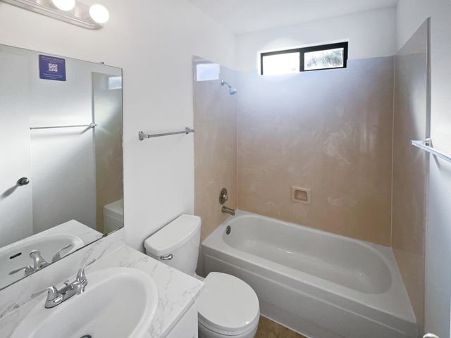 5305 Carruthers Street NE, Albuquerque, NM 87111