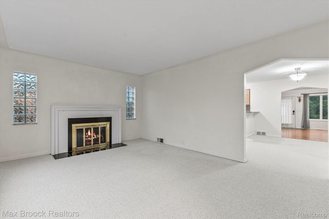 2440 Ferncliff Avenue, Royal Oak, MI 48073