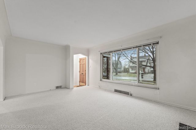 2440 Ferncliff Avenue, Royal Oak, MI 48073