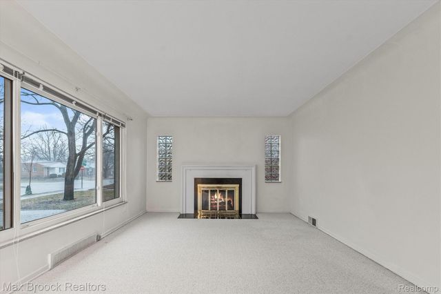 2440 Ferncliff Avenue, Royal Oak, MI 48073