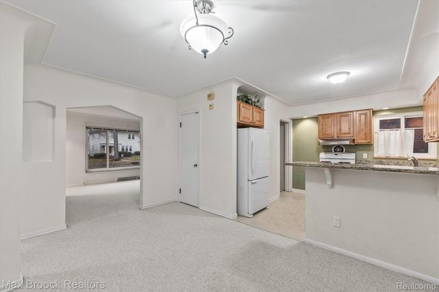 2440 Ferncliff Avenue, Royal Oak, MI 48073