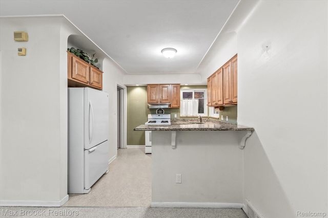 2440 Ferncliff Avenue, Royal Oak, MI 48073