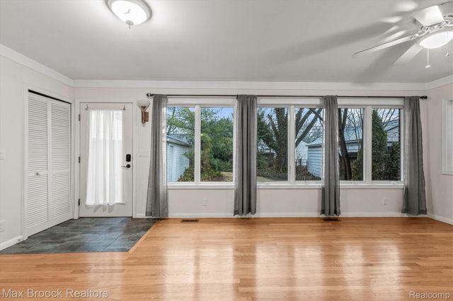 2440 Ferncliff Avenue, Royal Oak, MI 48073