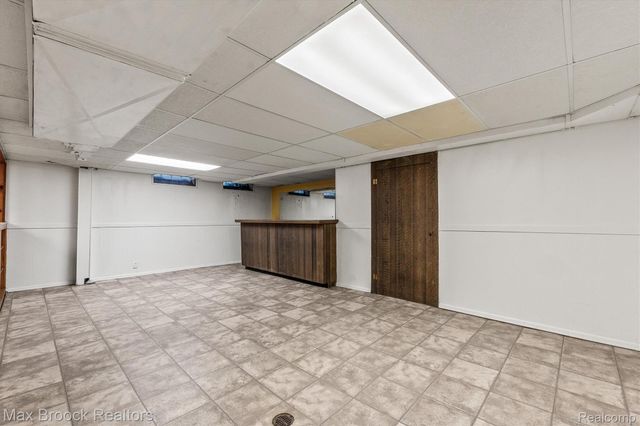 2440 Ferncliff Avenue, Royal Oak, MI 48073