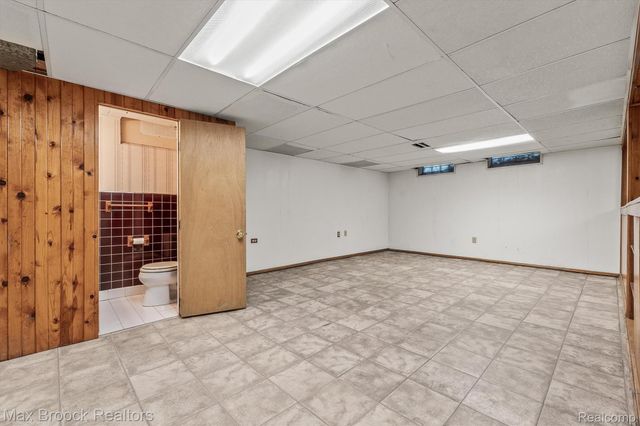 2440 Ferncliff Avenue, Royal Oak, MI 48073