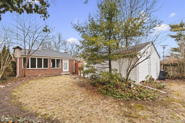 2440 Ferncliff Avenue, Royal Oak, MI 48073