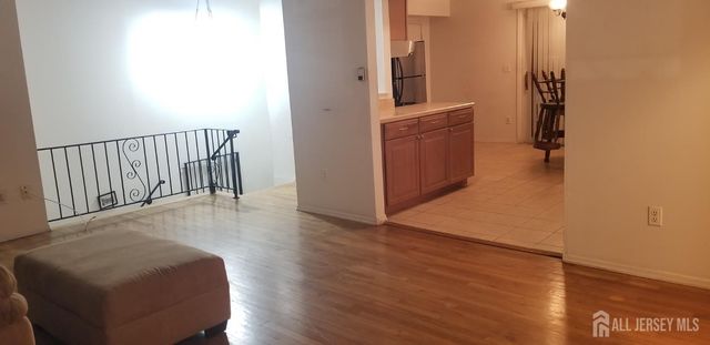 27 Judson Street 13B, Edison, NJ 08837