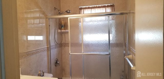 27 Judson Street 13B, Edison, NJ 08837