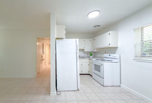 2314 Pontiac Drive, Tallahassee, FL 32301