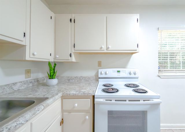 2314 Pontiac Drive, Tallahassee, FL 32301