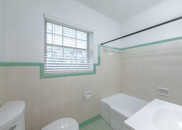 2314 Pontiac Drive, Tallahassee, FL 32301