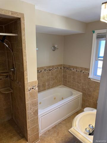 18259 Spring Court, Fraser, MI 48026