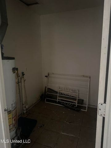 1867 Shamrock Drive, Jackson, MS 39204