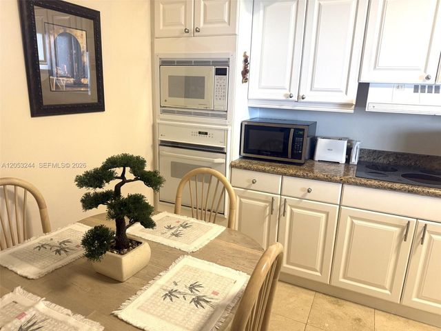 8925 Collins Avenue 11J, Surfside, FL 33154