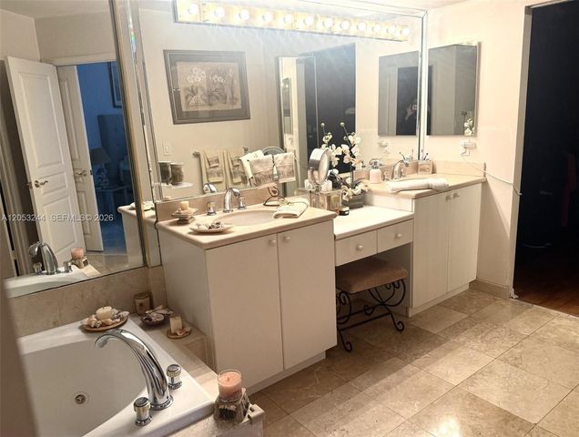 8925 Collins Avenue 11J, Surfside, FL 33154