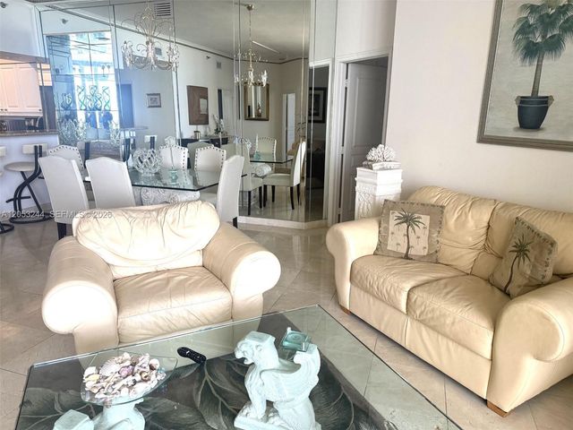 8925 Collins Avenue 11J, Surfside, FL 33154