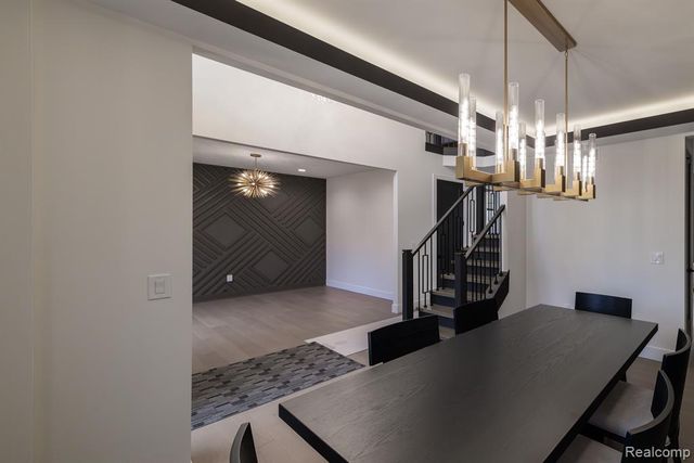 1545 Tiverton Trail Drive, Rochester Hills, MI 48306