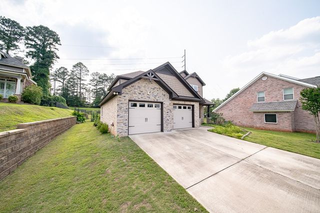 7081 Spring Walk Drive, Columbus, GA 31904