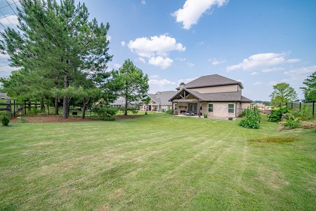 7081 Spring Walk Drive, Columbus, GA 31904