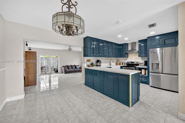 313 NW 132nd Pl, Miami, FL 33182