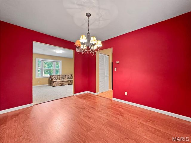 1902 Applegate Lane, Edwardsville, IL 62025