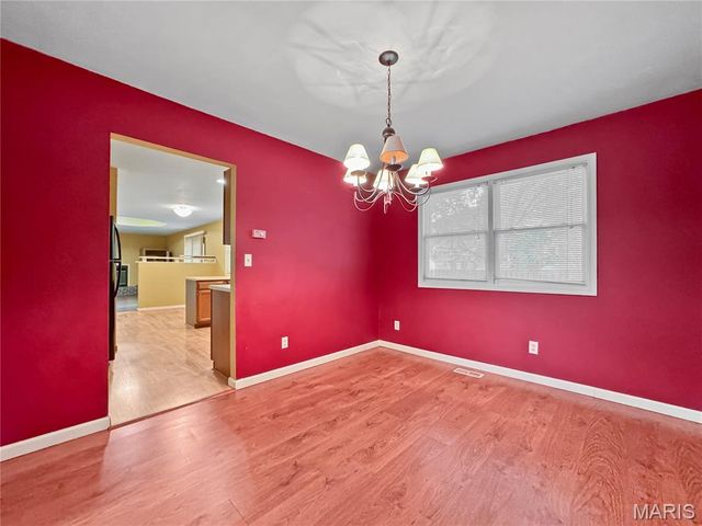 1902 Applegate Lane, Edwardsville, IL 62025