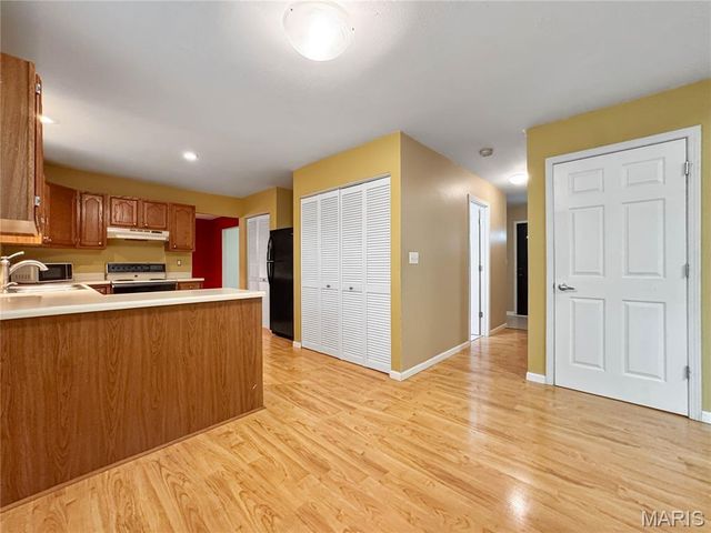 1902 Applegate Lane, Edwardsville, IL 62025