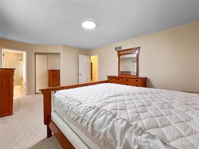 1902 Applegate Lane, Edwardsville, IL 62025