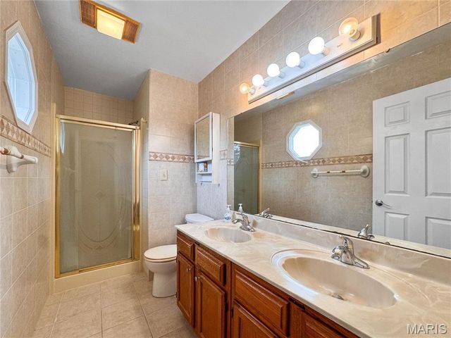 1902 Applegate Lane, Edwardsville, IL 62025